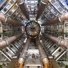 ¥ LHC: observation d'une désintégration du boson de Higgs