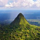 Cette montagne pyramidale au Pérou intrigue les scientifiques Ô