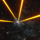 - Quatre rayons lasers dignes de Star Wars traversent le ciel