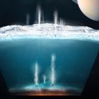 } Un cocon pour la vie extraterrestre ? Encelade émet de la chaleur aux deux pôles !