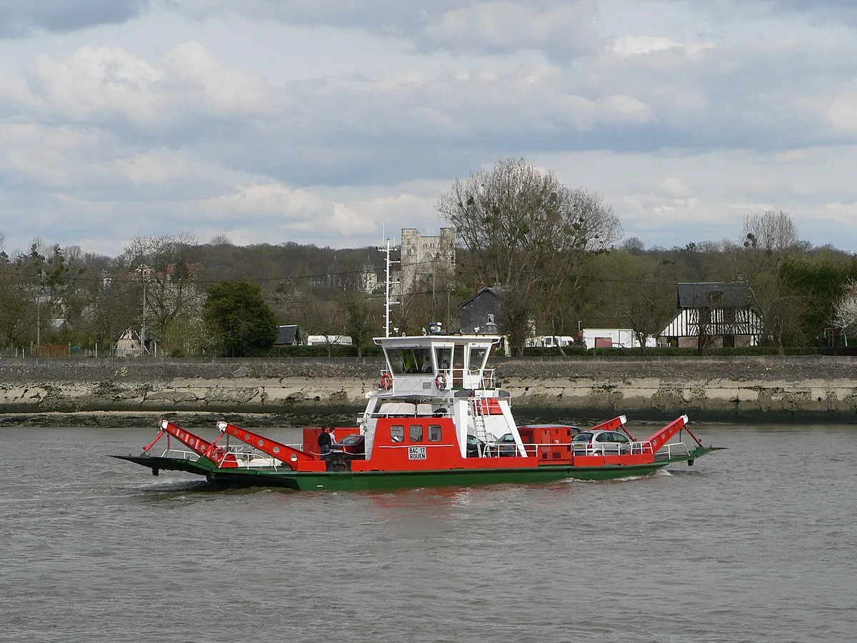 Pour traverser la Seine avec sa voiture - Photo de Bacs sur la