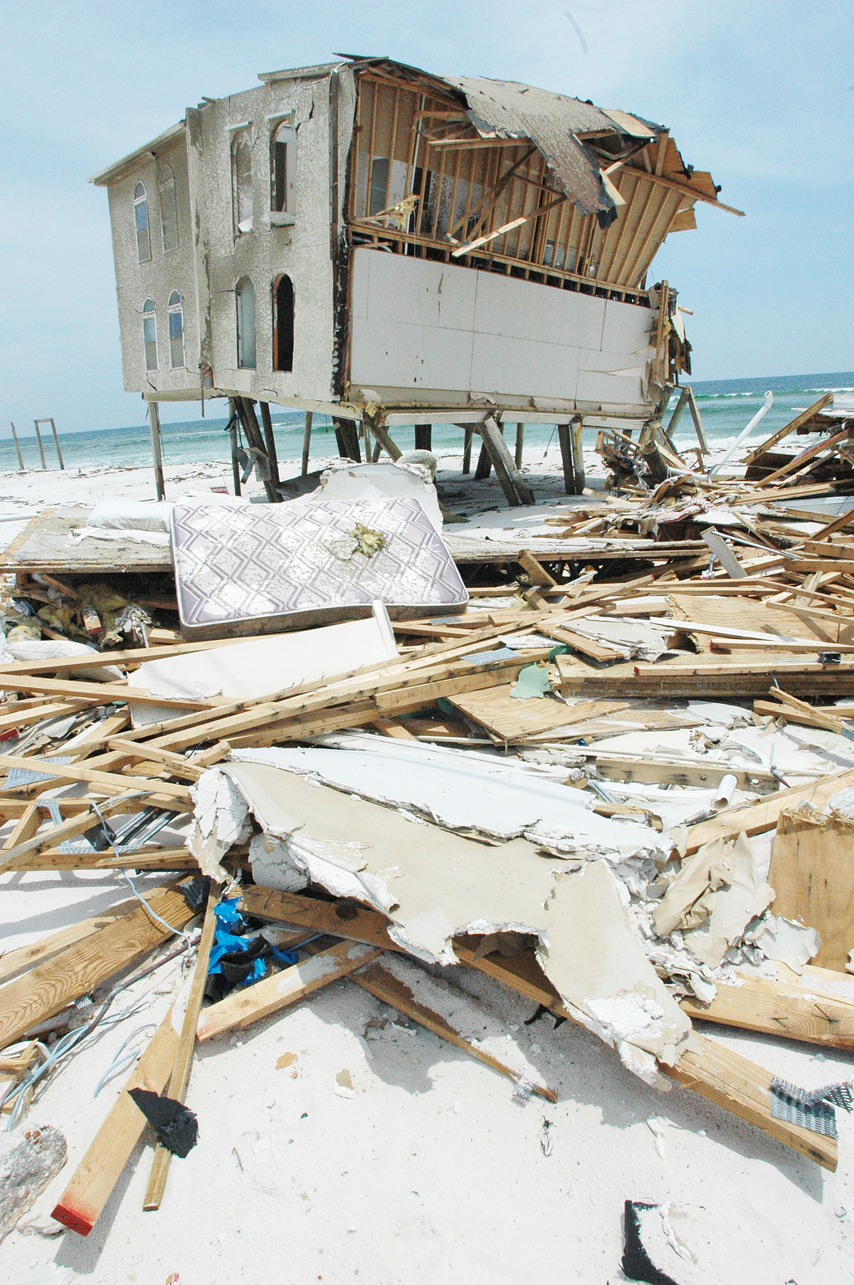 Dégats causés par l'ouragan Dennis en 2005.