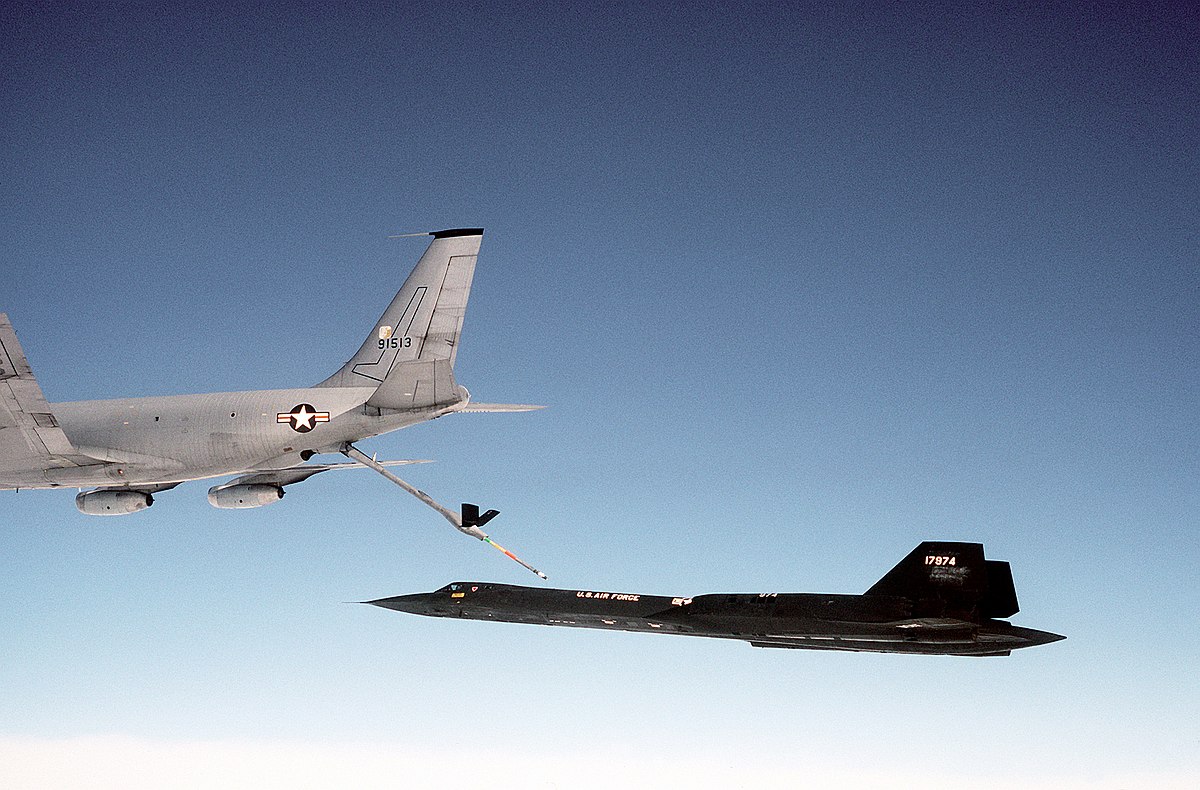 Un SR-71 lors d'un ravitaillement en vol