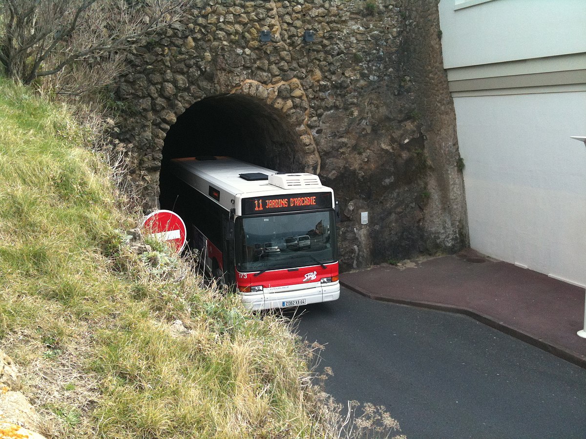 Bus Ligne 11 - Rocher de la Vierge.JPG