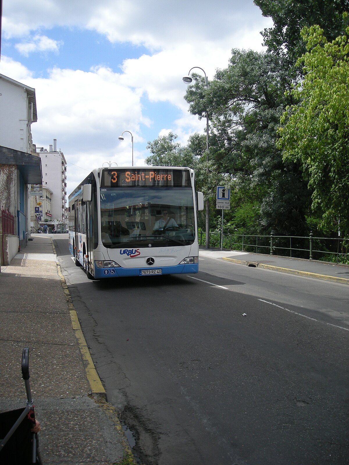 Bus Urbus Dax ligne 3.jpg