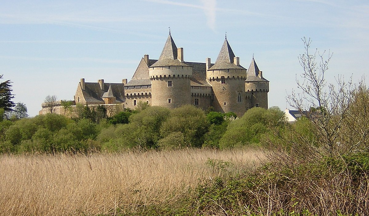 🔎 Château fort - Définition et Explications
