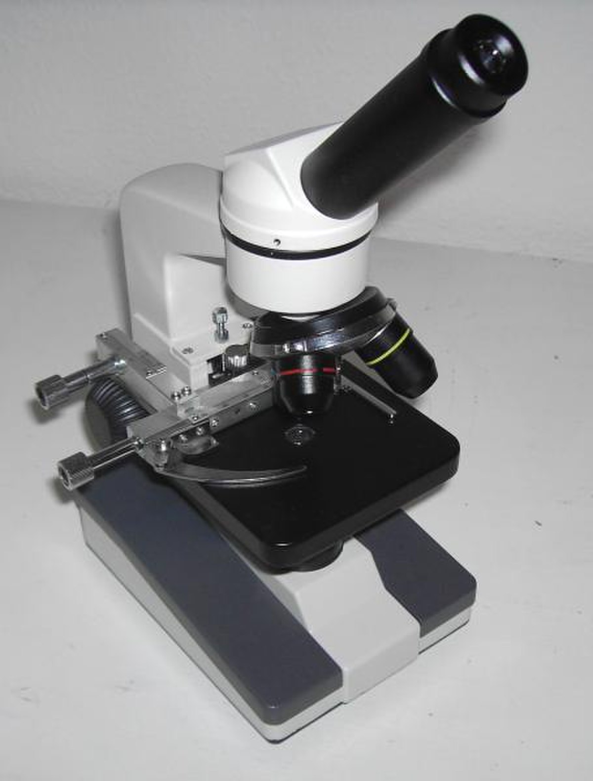 Microscope optique
