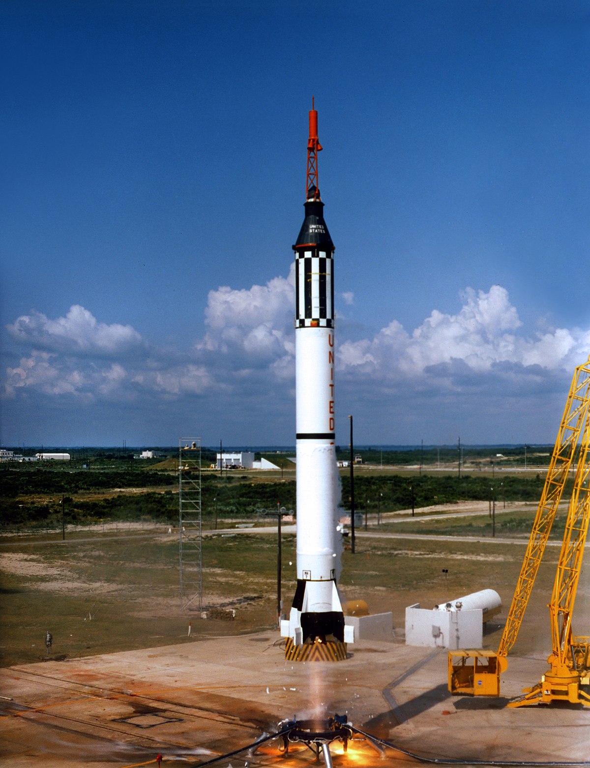 Lancement de Mercury 3 premier vol spatial habité américain.