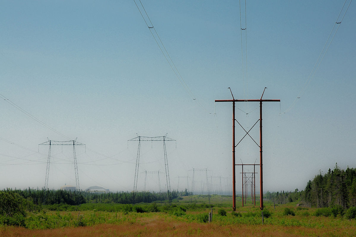 Les lignes de transport d'électricité à proximité de la centrale nucléaire de Point Lepreau}