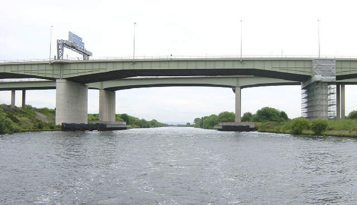Thelwall viaduct.jpg
