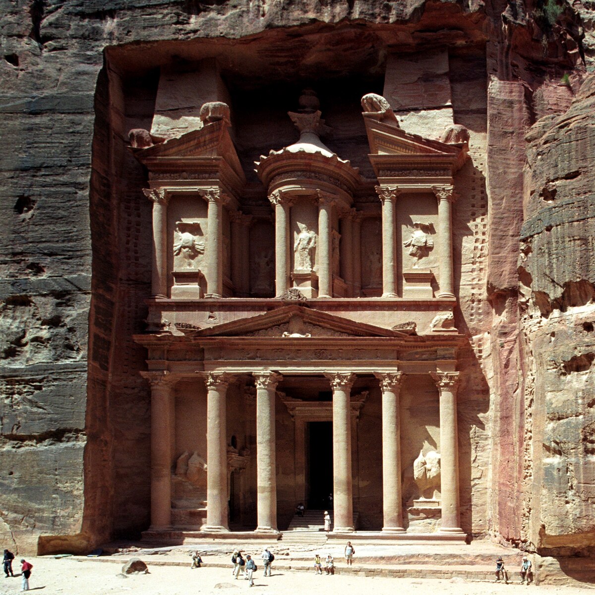 La Khazneh, le plus célèbre des monuments de Pétra.