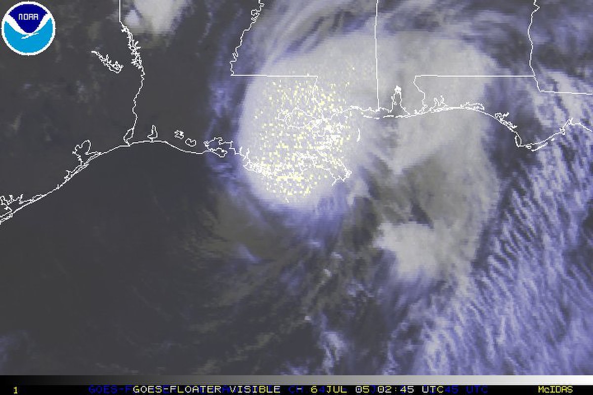 Ouragan Cindy, le 6 juillet 2005 à 02:45 UTC