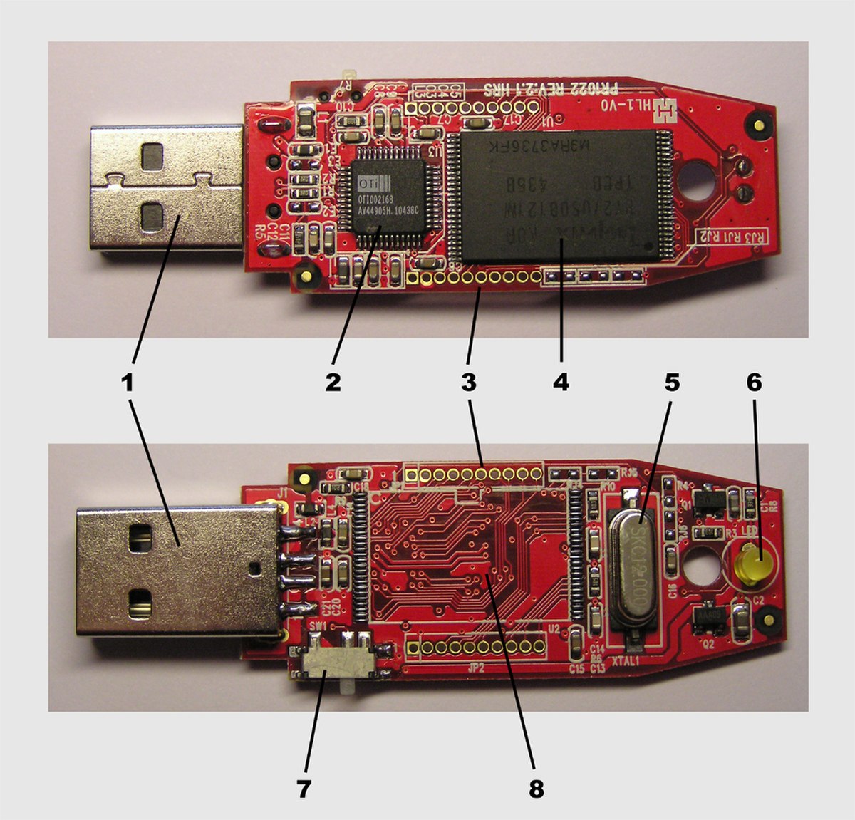 Clé munie d'un connecteur micro USB : la USB FLASH MOB