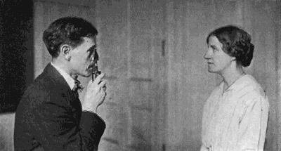 Le Dr Bates et son assistante