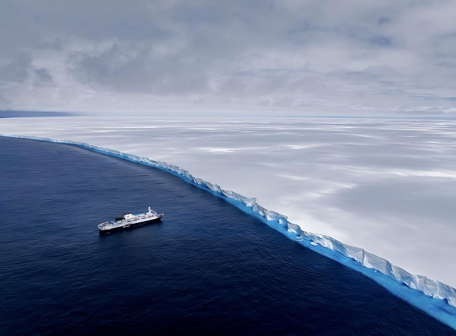 Cet iceberg colossal se dirige vers la Géorgie du Sud. Collision imminente ? 