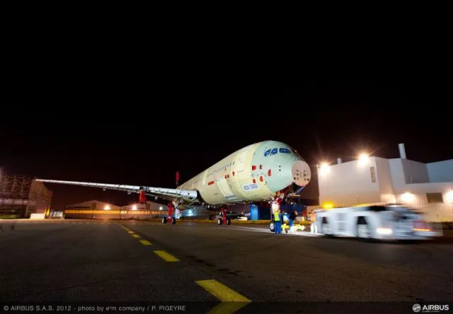 Airbus : photos du premier prototype d'Airbus A350 XWB