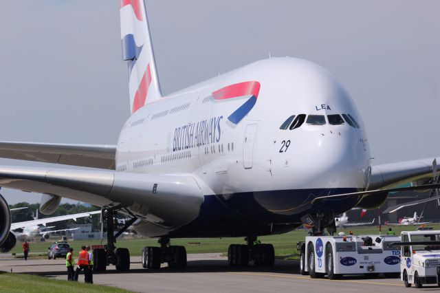 En direct du salon du Bourget : l'Airbus A380 au sol et en vol