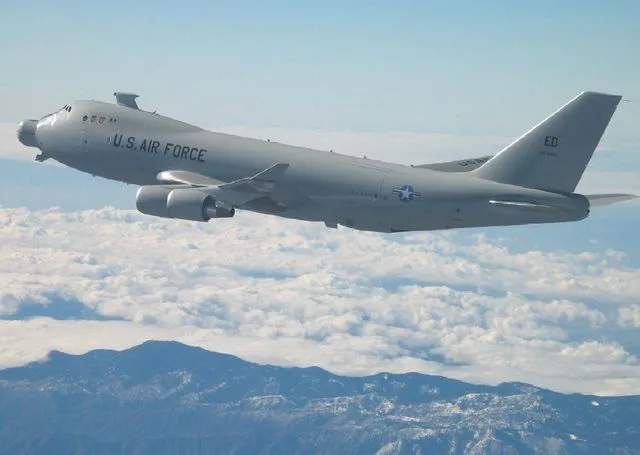 ABL: simulation d'interception d'un missile par laser réussie