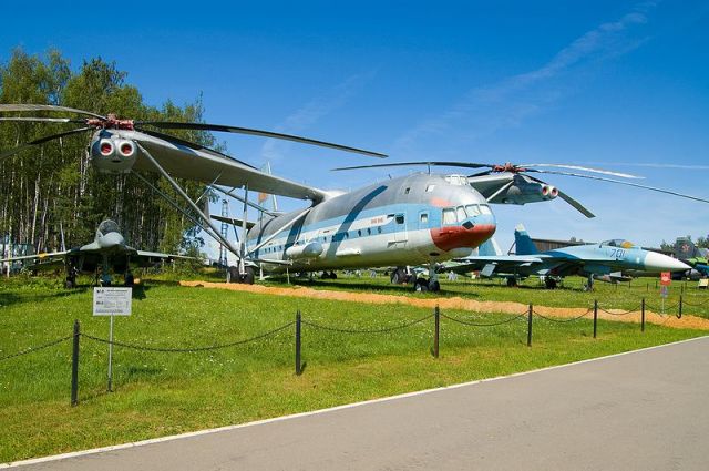 le Mil MI-12 : le plus gros hélicoptère du monde