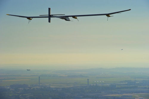 Le Solar Impulse, finalement de retour à Payerne, en Suisse