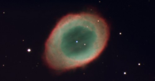 La luminosité asymétrique des géantes rouges