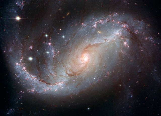 La galaxie spirale barrée NGC 1672
