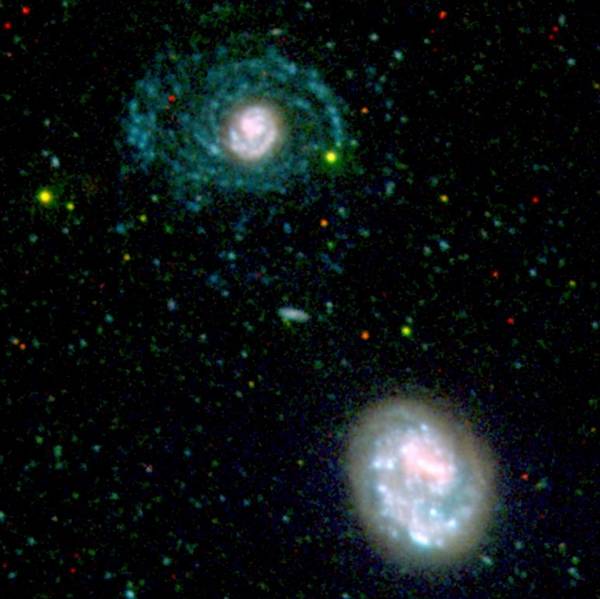 Une galaxie dévoile ses bras dans l’ultraviolet