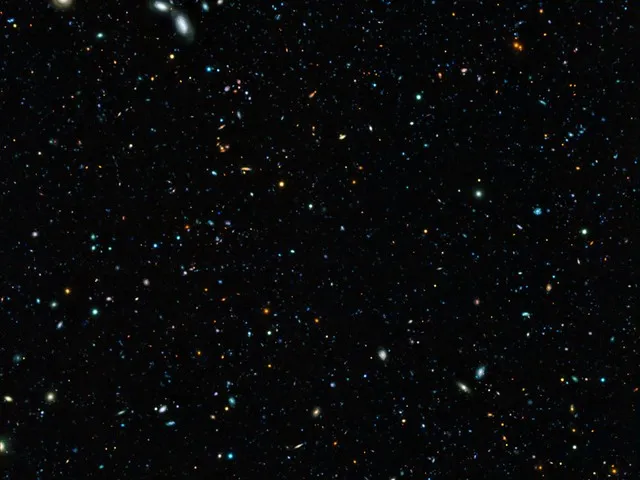 Pourquoi 90% des galaxies lointaines restent non détectées lors de nombreux grands relevés ?