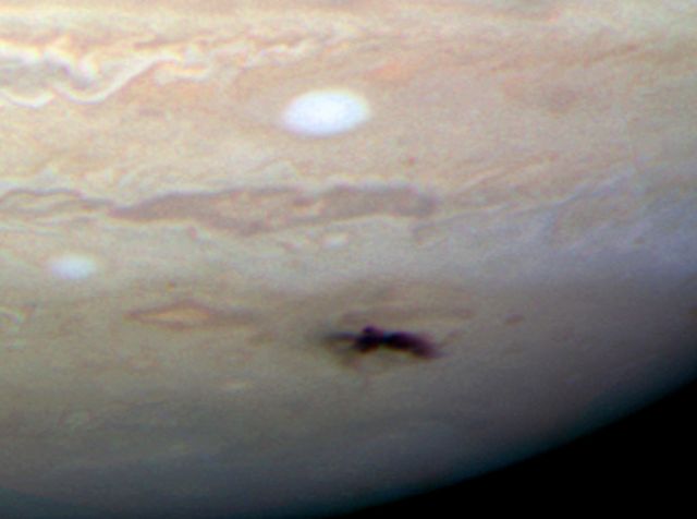 La nouvelle caméra d'Hubble photographie l'impact sur Jupiter