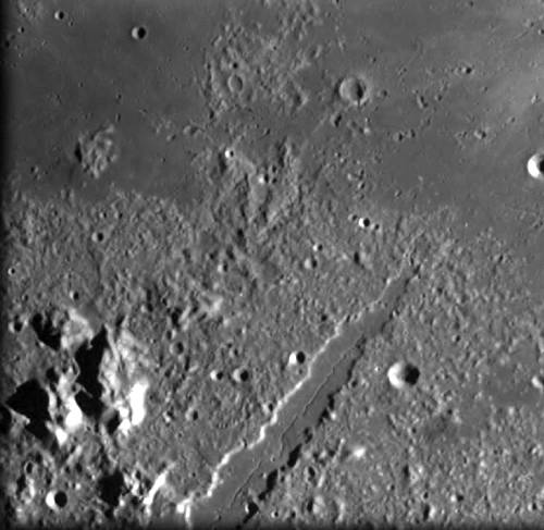 La sonde SMART-1 observe un paysage « alpestre » sur la Lune