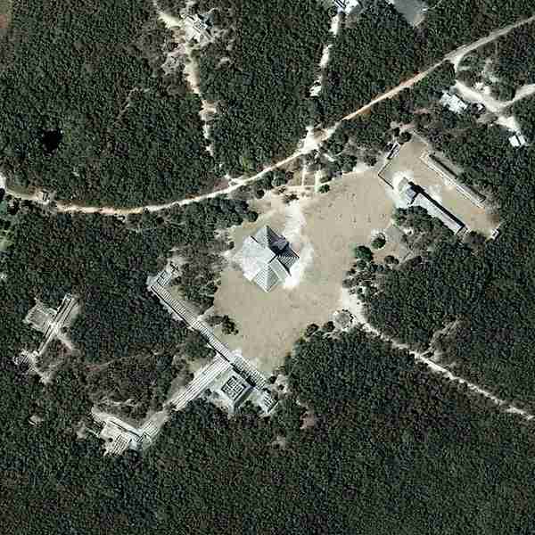 Les pyramides mayas vues de l’espace