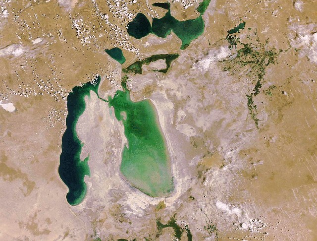 L’agonie de la mer d’Aral vue de l’espace