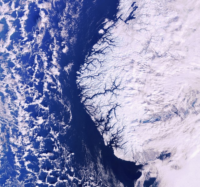 Fjords et glaciers vus de l'espace