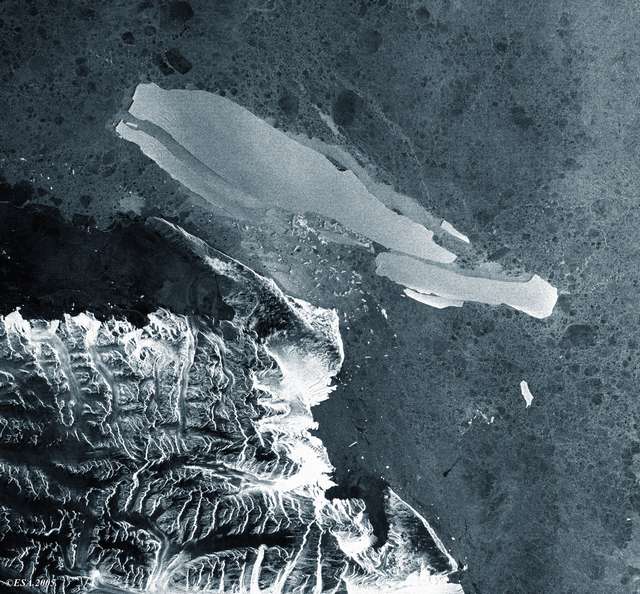 B-15A, le plus grand iceberg du monde, s’est brisé