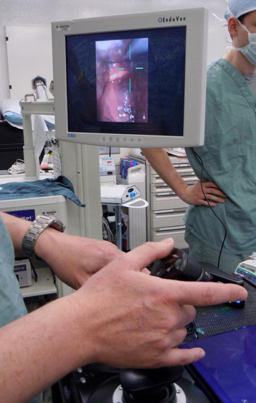 Premier système mondial d'intubation robotisé