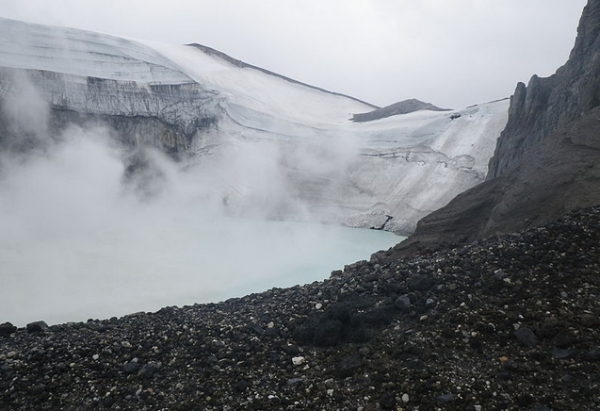 Chili: Le volcan Copahue menace, plus de 2.000 personnes à évacuer