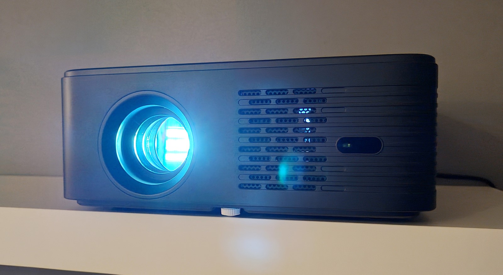 Test vidéoprojecteur LED GELEIPU X5: le bon rapport qualité/prix