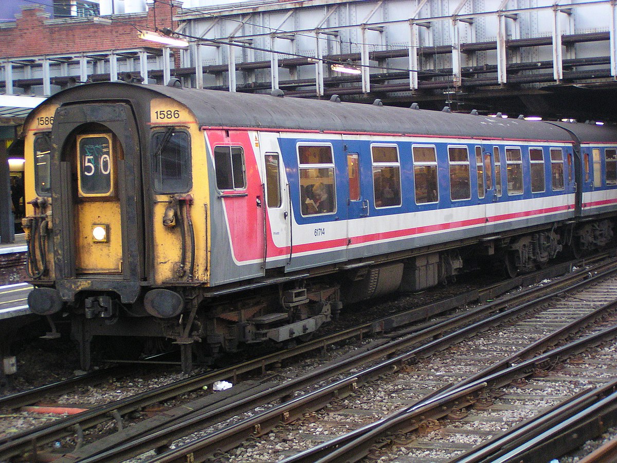 Rame de la classe 411 n° 1586 des South Eastern Trains à Londres Victoria