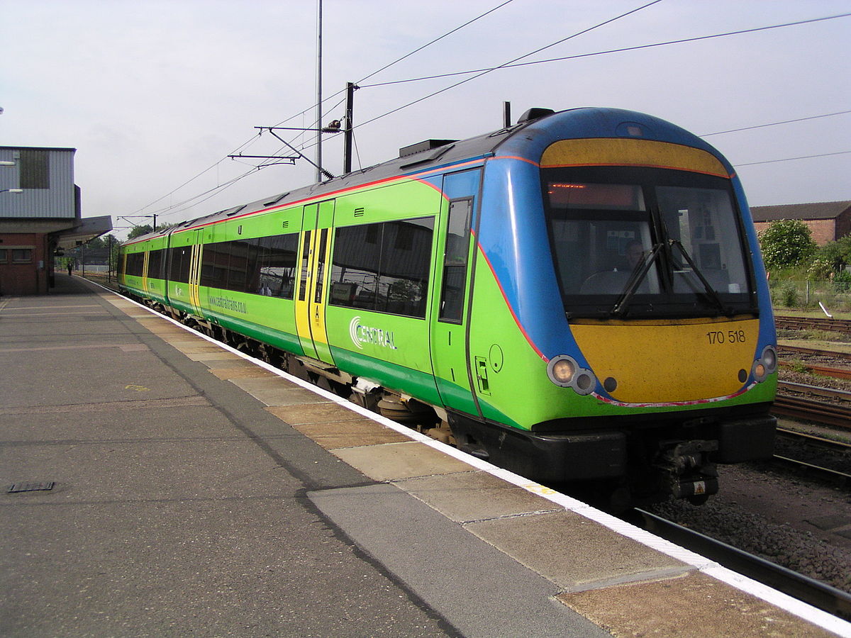 Rame Classe 170 n° 170518 à Peterborough en juin 2004