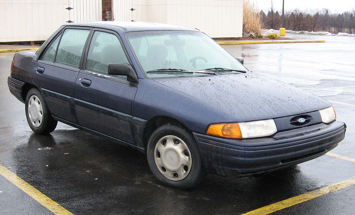 Ford Escort USA 1995-96