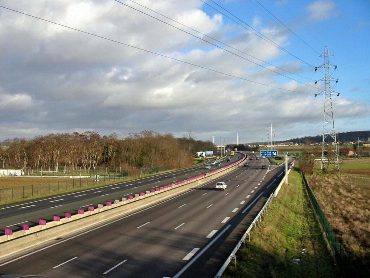 Photographie de la route A 13 : L'autoroute de Normandie à Épône (Yvelines)