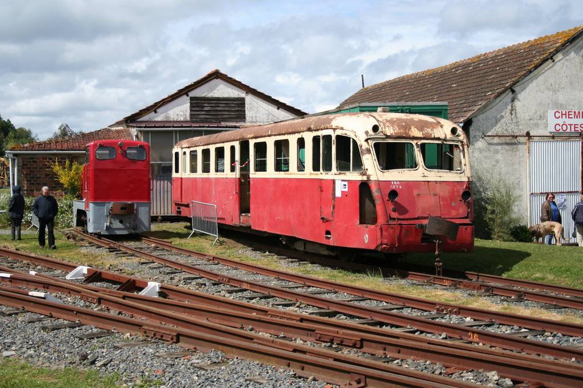Le locotracteur LKM et l'autorail De Dion Bouton OC1 de l'ACFCdN