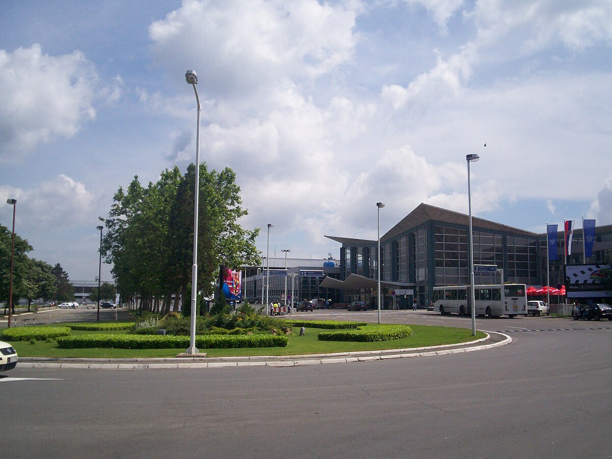 Aerodrom Nikola Tesla.jpg