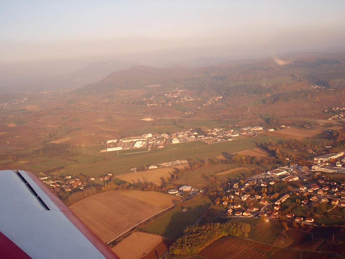 Aerodrome Arbois.jpg
