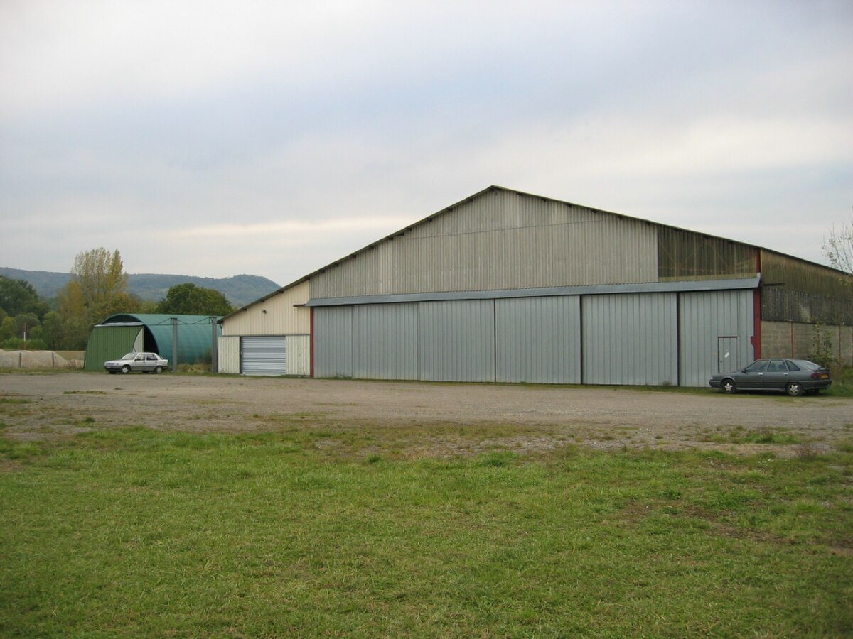 Aérodrome d'Arbois 3.jpg