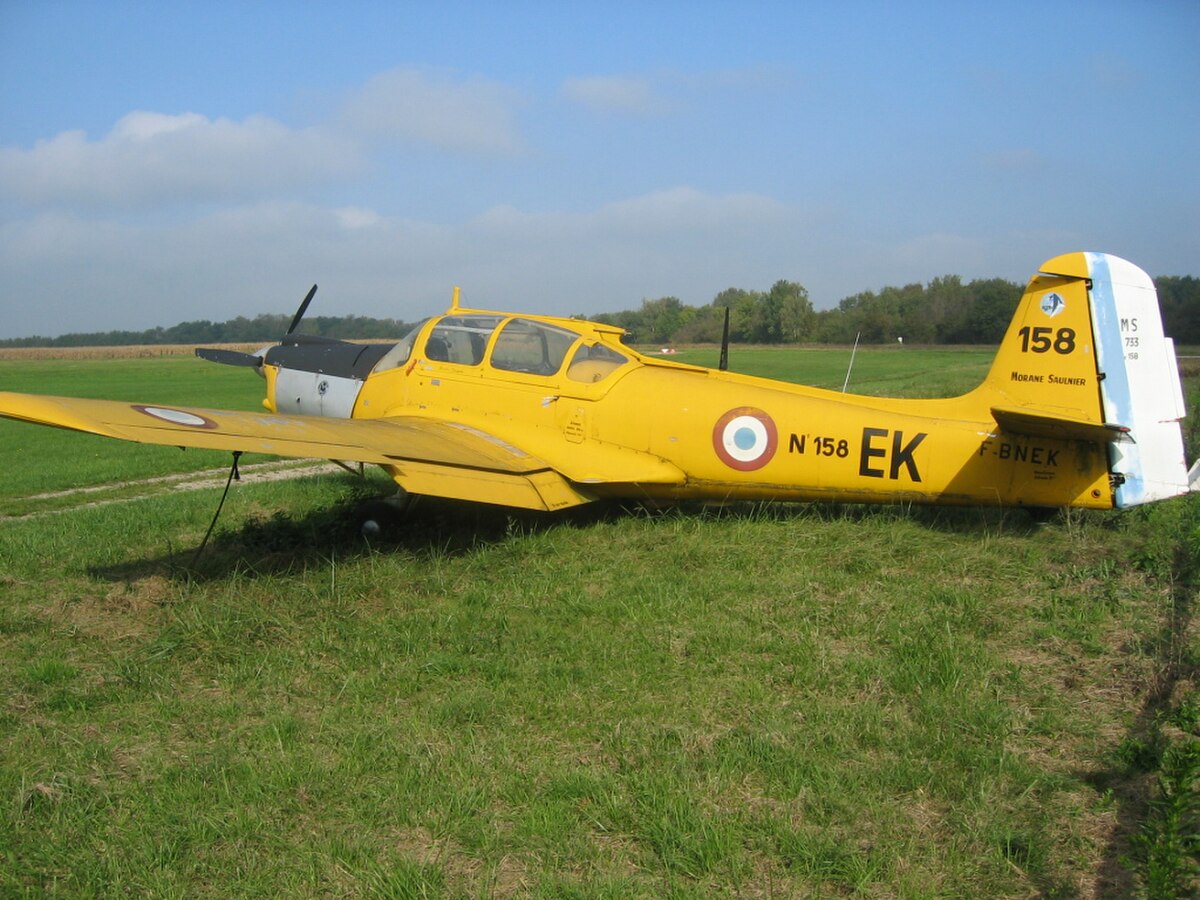 Aérodrome Lons le Saunier 07.jpg