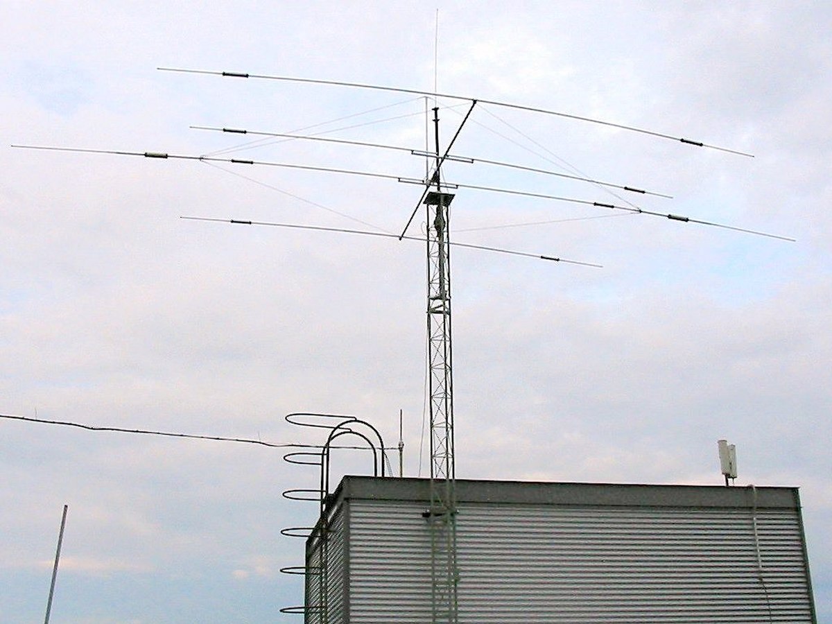 Une antenne de type 'yagi' appelée communément 'beam'