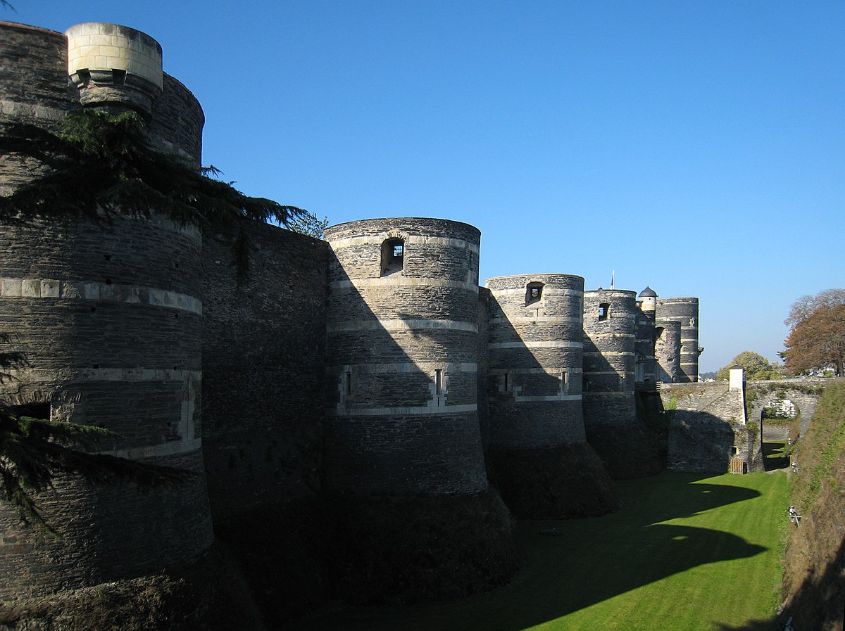 Angers Castle Loire Valley 2007.jpg