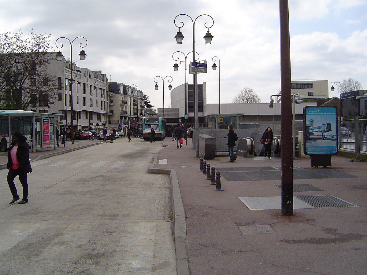 Antony - La gare RER + Orlyval + gare routière (2).jpg
