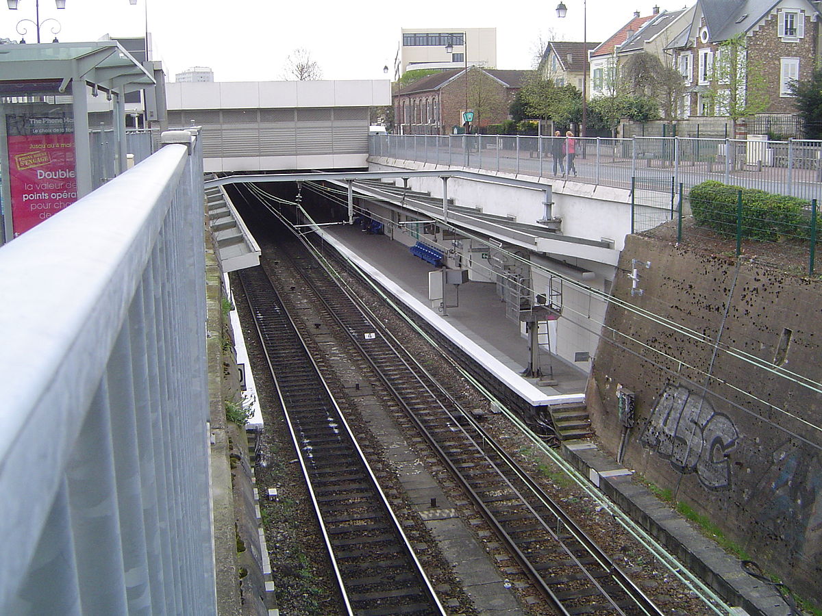 Antony - La gare RER + Orlyval + gare routière (3).jpg